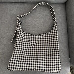 Baggu Nylon Shoulder Bag in Gingham